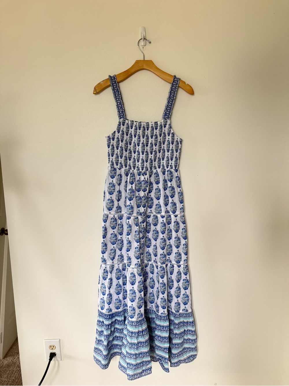 Playa Lucila Blue White Floral Smocked Tiered Maxi Dress M